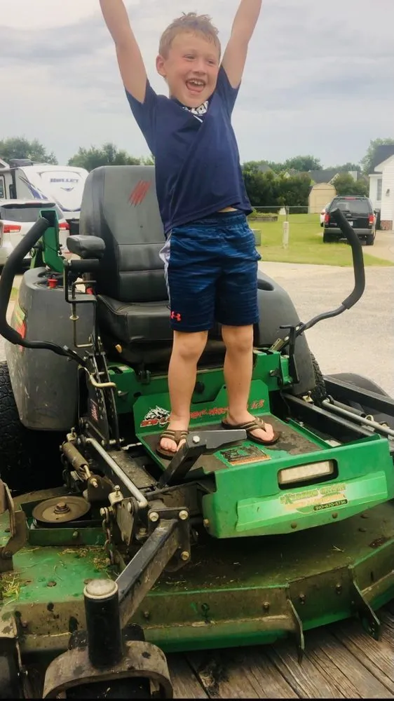 Professional garden landscaping near you across Fayetteville, NC - Extreme Green