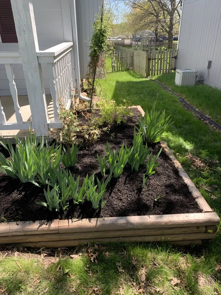 Top-rated landscaping services experts serving Eudora, KS - Extreme Home And Lawn