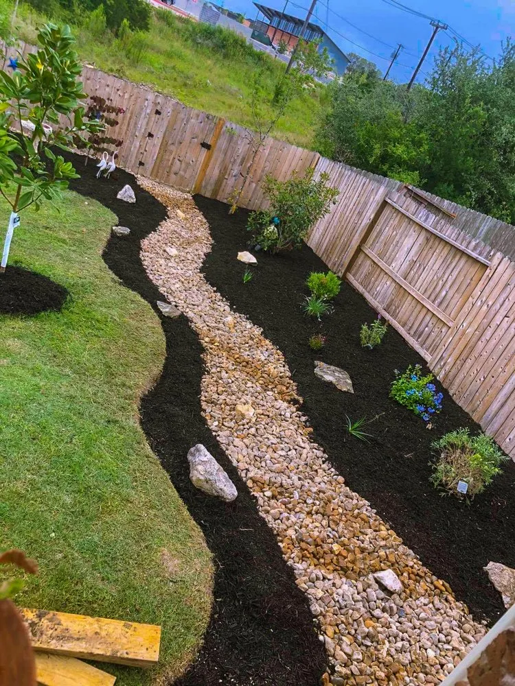 Local yard maintenance in Austin, TX - Extreme Landscape