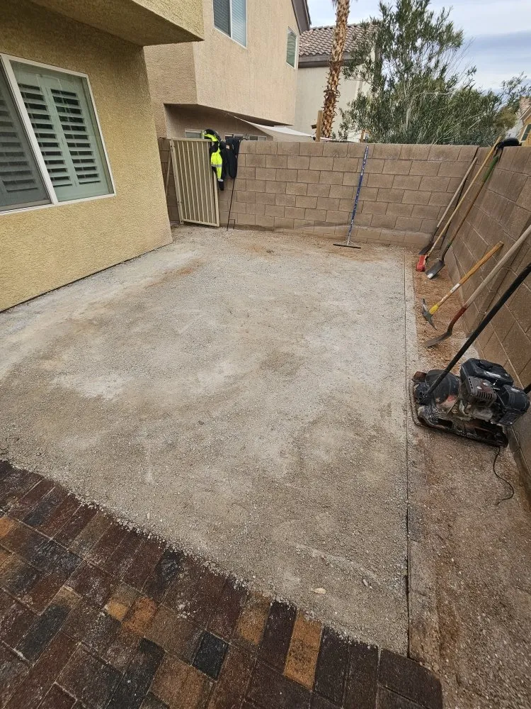 Custom lawn mowing service in Las Vegas, NV by Extreme Landscape