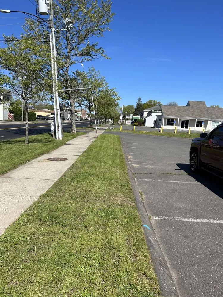 Trusted residential landscaping experts serving Newington, CT - Extreme Landscaping