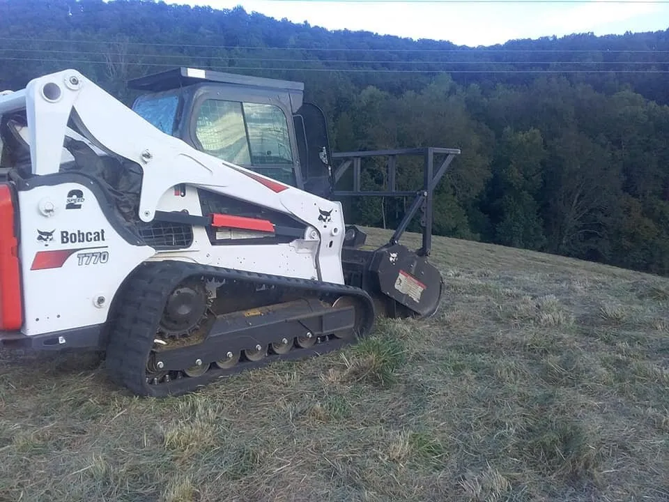 Custom outdoor landscaping experts serving Greeneville, TN - Extreme Landworxs