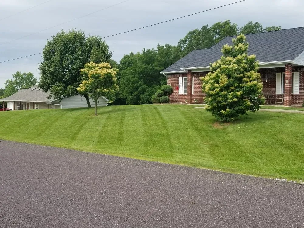 Expert outdoor landscaping in Jefferson City, MO by Extreme Lawn and Landscape