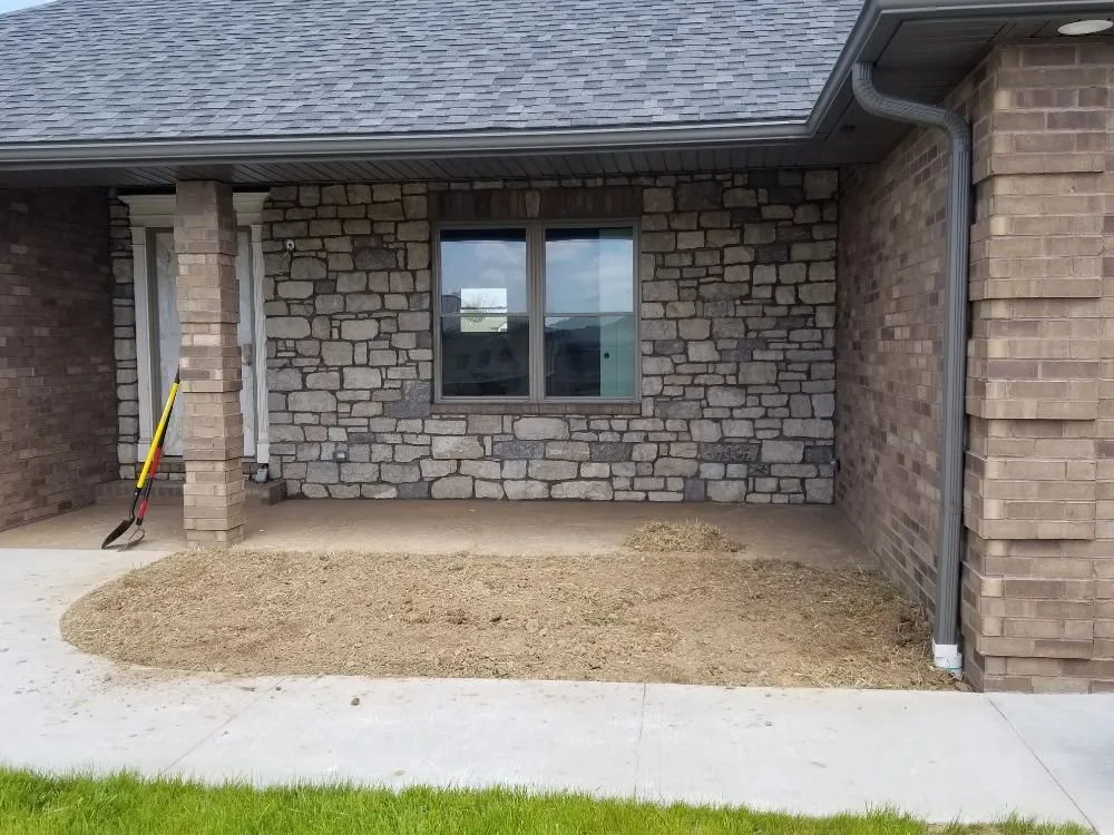 Expert lawn care service experts serving Jefferson City, MO - Extreme Lawn and Landscape