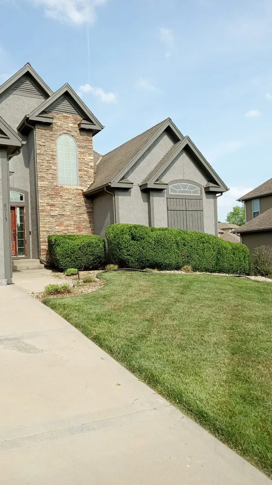 Top-rated residential landscaping near you in Kansas City, MO by Extreme Lawn Care