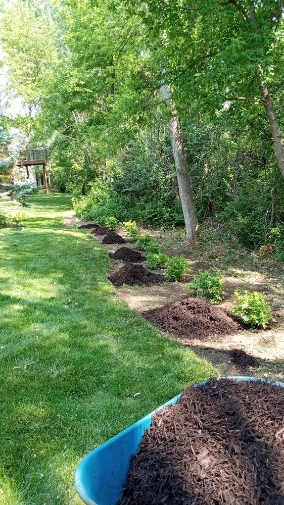 Affordable garden landscaping in Kansas City, MO - Extreme Lawn Care