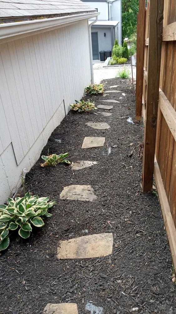 Custom residential landscaping in Kansas City, MO by Extreme Lawn Care