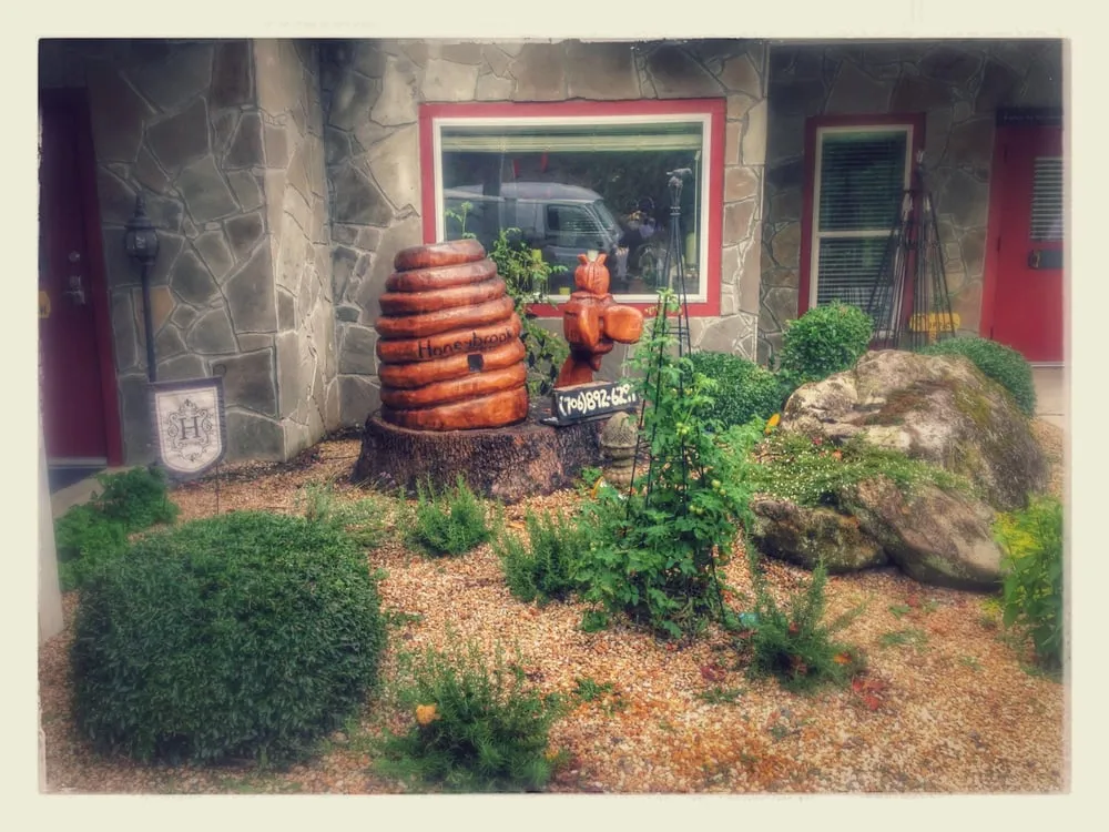 Custom yard cleanup service with custom design across Gainesville, GA - Extreme Lawns