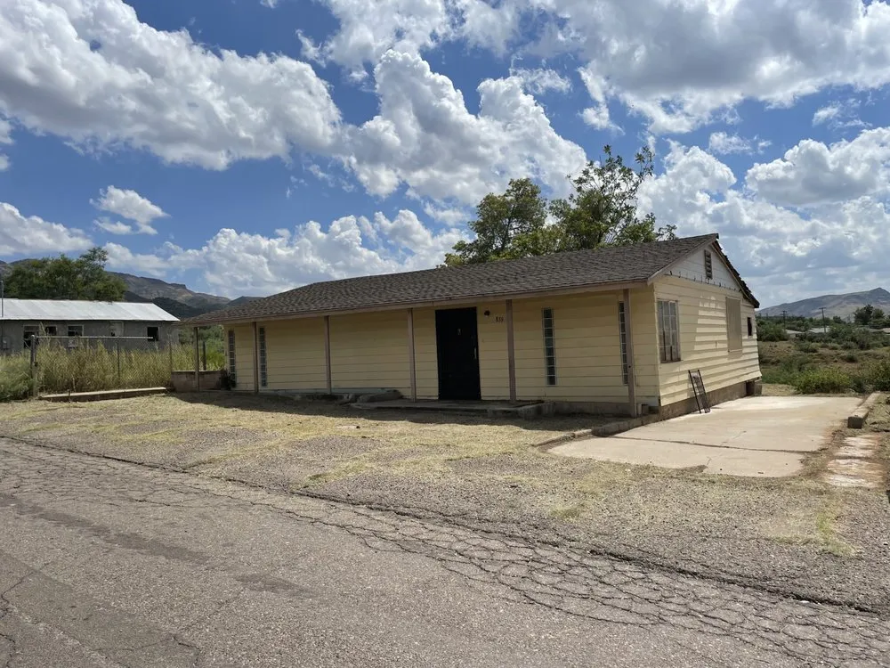 Top-rated landscape installation with custom design in Superior, AZ by Extreme Property Solutions
