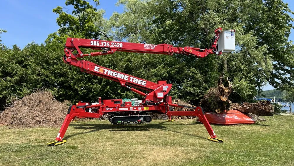 Expert lawn care service experts serving Bloomfield, NY - Extreme Tree and Landscape