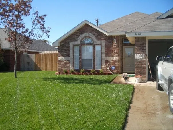 Custom garden landscaping for year-round maintenance in Columbus, GA by Extreme Turf Lawn Care