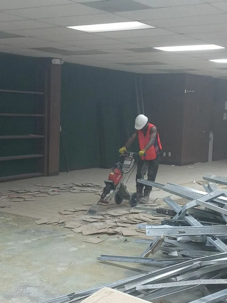 Professional yard maintenance for year-round maintenance in Round Rock, TX by Exxtra Pair of Hands