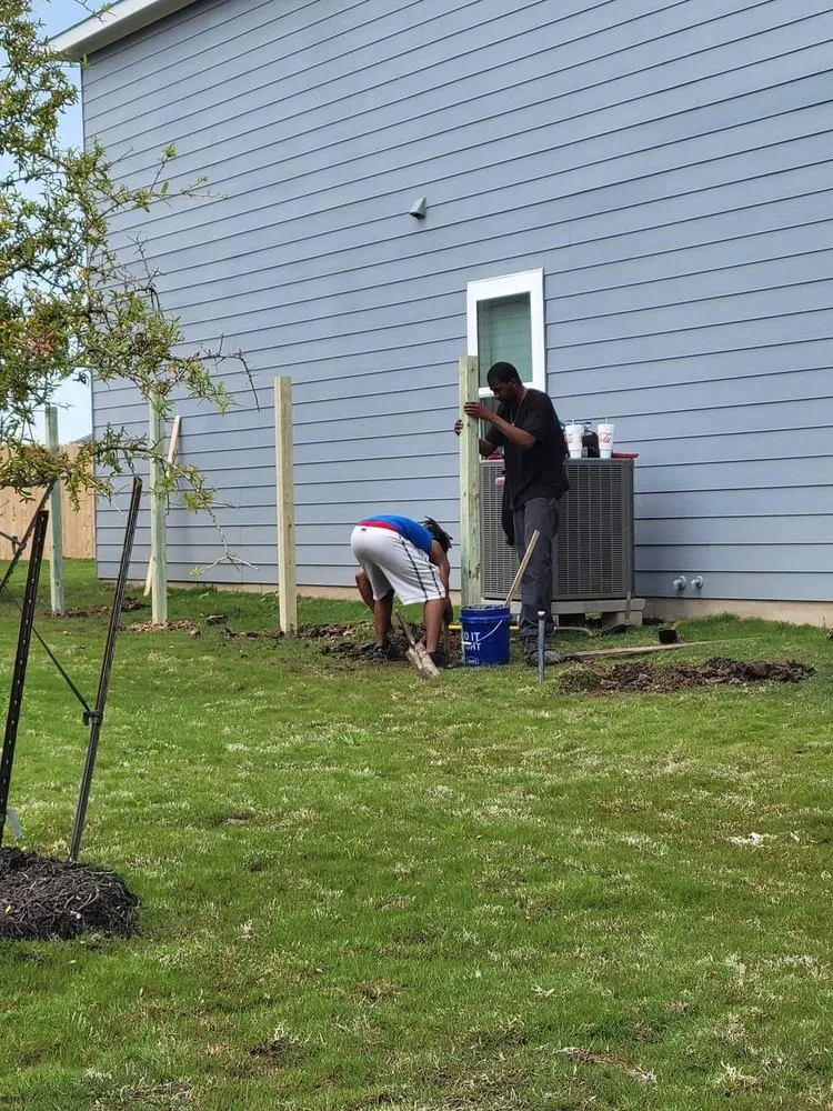 Custom residential landscaping in Round Rock, TX - Exxtra Pair of Hands