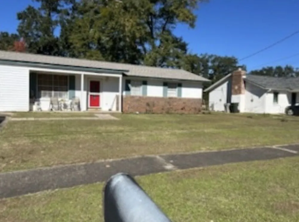 Top-rated outdoor landscaping experts serving Milton, FL - Eye Candy