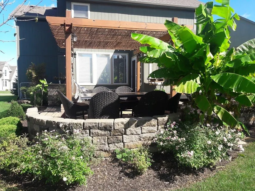 Custom lawn mowing service for residential properties in Olathe, KS by Eyedeal Lawn Care Systems