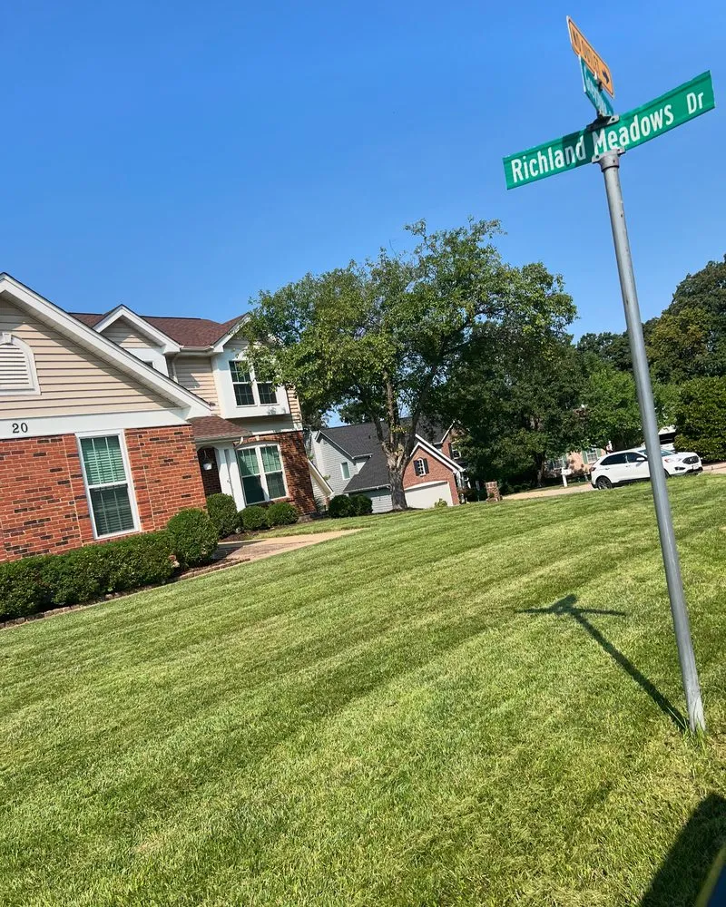 Reliable lawn care service experts serving Ballwin, MO - Ez As That Mowing