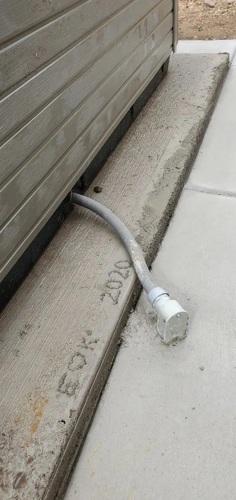 Reliable yard maintenance for homes in Tempe, AZ by EZ Breezy LawnCare