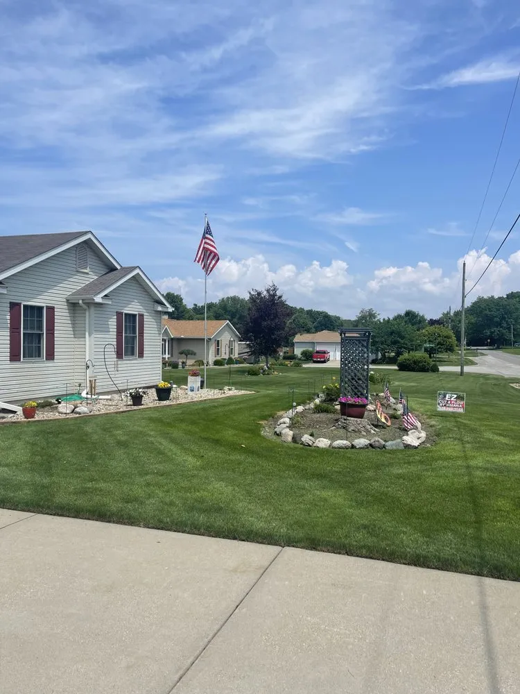 Expert yard maintenance near you in South Bend, IN by Ez Cut & Plow By Jimana