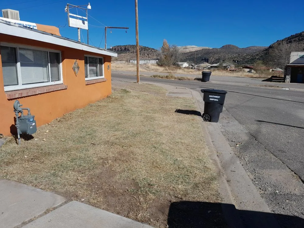 Custom lawn mowing service in Silver City, NM by EZ Does It Lawn and More