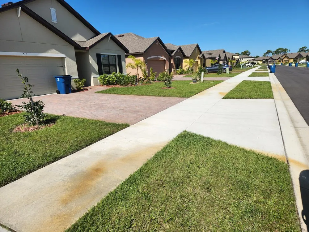 Top-rated landscape installation in Palm Bay, FL - EZ does it lawn care