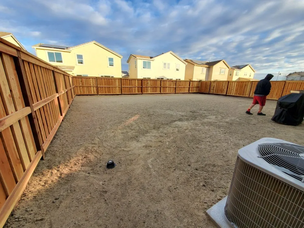 Custom lawn mowing service experts serving Tracy, CA - EZ Dump