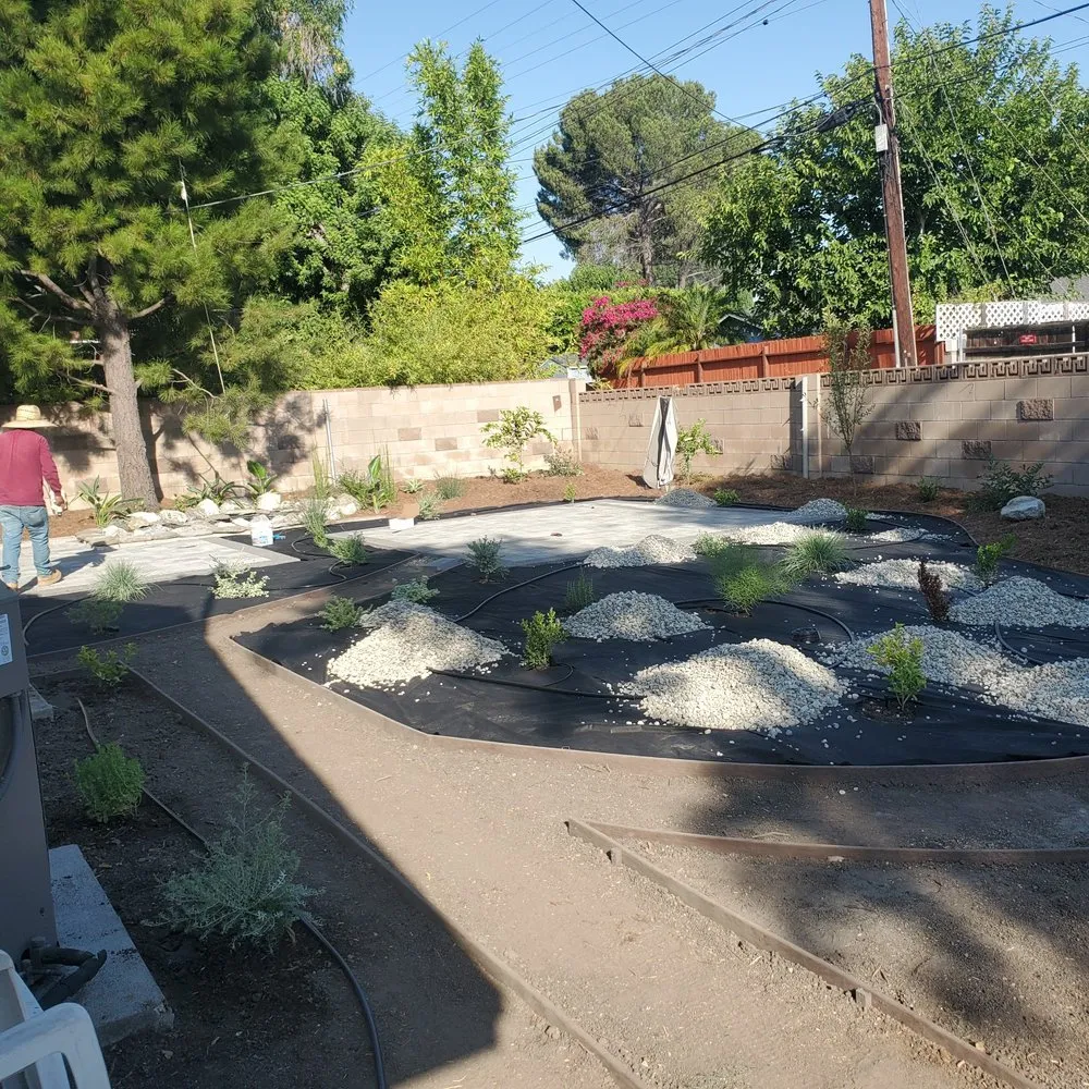 Custom garden landscaping in Canoga Park, CA - Ez Land and Tree Care