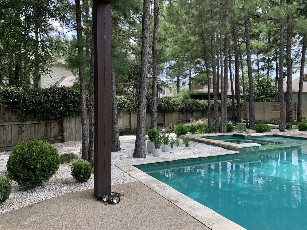 Custom lawn mowing service for beautiful yards across Houston, TX - EZ-Landscape