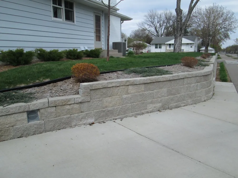 Expert yard cleanup service in Chanhassen, MN - EZ Landscaping