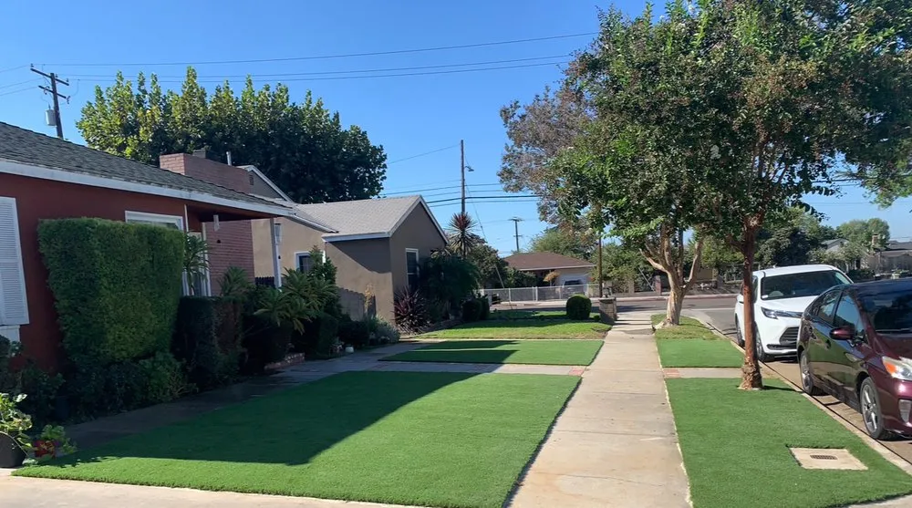 Reliable lawn mowing service in Mission Hills, CA - EZ Landscaping