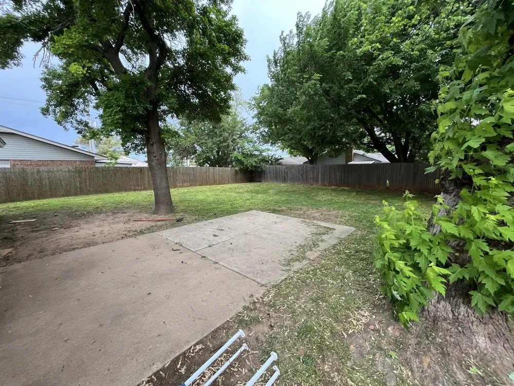 Expert garden landscaping with custom design in Oklahoma City, OK by EZ Landscaping