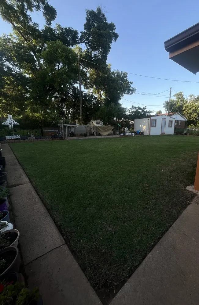 Custom lawn care service for beautiful yards across Oklahoma City, OK - EZ Landscaping