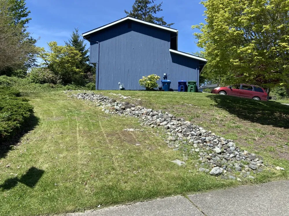 Custom lawn care service with custom design in Seattle, WA by Ez Lawn Service