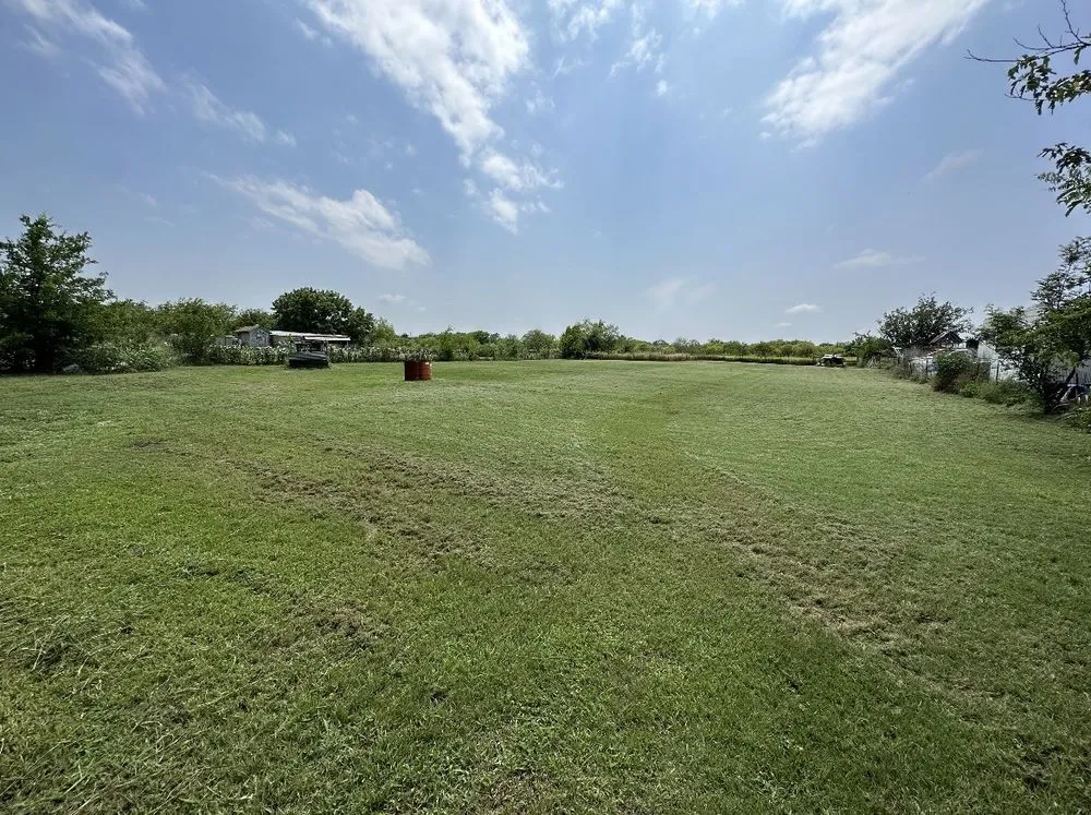 Custom yard maintenance experts serving Fort Worth, TX - EZ LawnZ