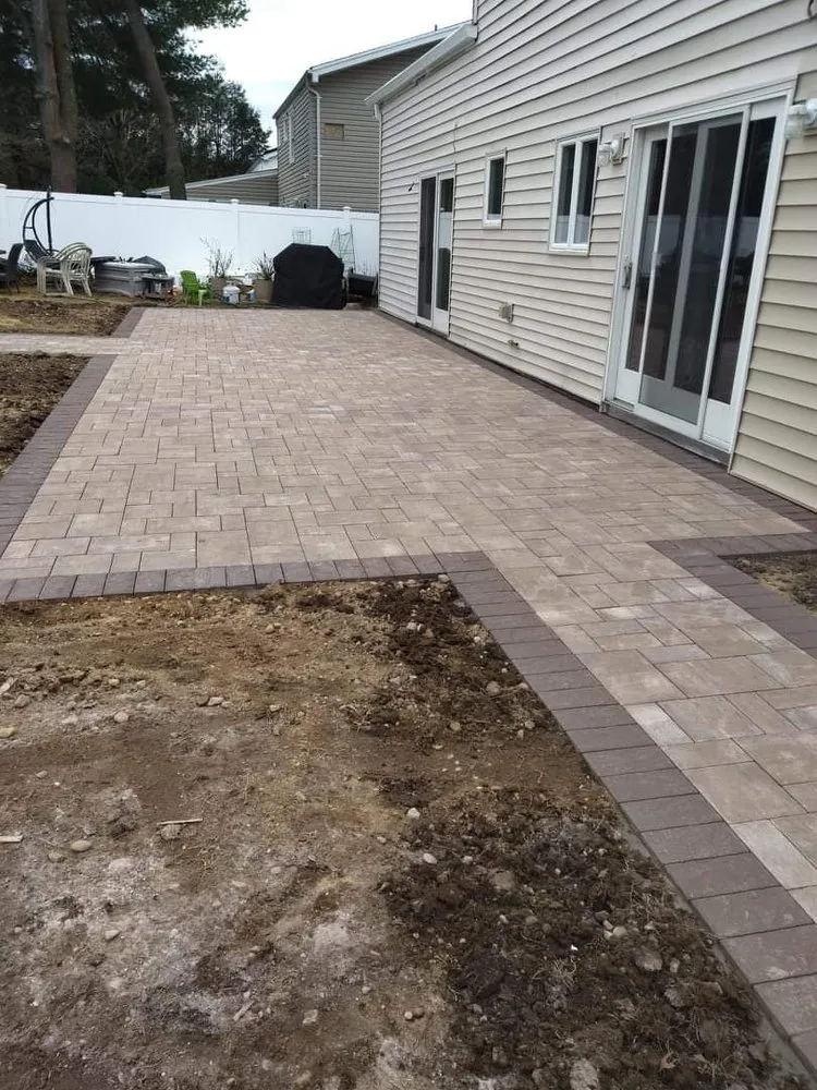 Top-rated landscaping services experts serving Ronkonkoma, NY - EZ Mason and Concrete