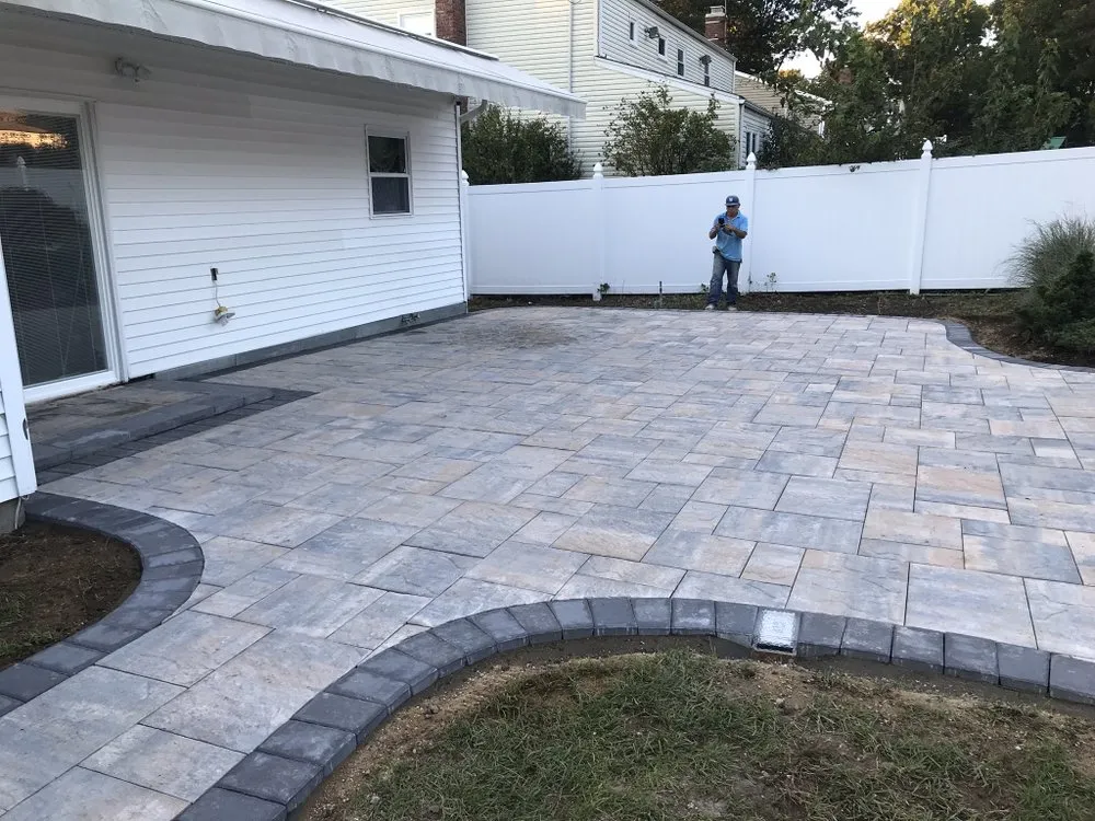 Reliable garden landscaping experts serving Ronkonkoma, NY - EZ Mason and Concrete