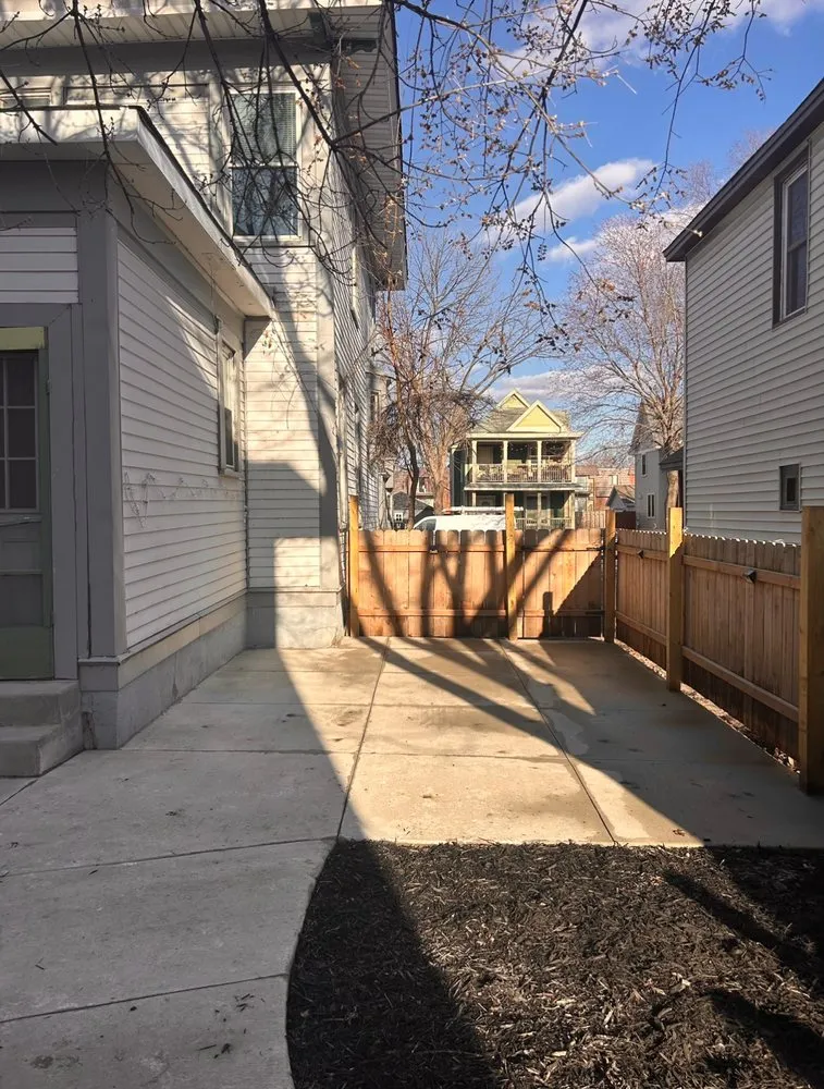 Trusted yard cleanup service experts serving Minneapolis, MN - EZ Outdoor Services