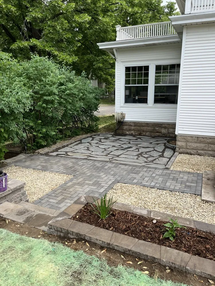Custom yard maintenance experts serving Minneapolis, MN - EZ Outdoor Services