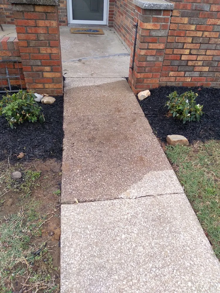 Top-rated landscaping services experts serving Owensboro, KY - Ez Peezy's