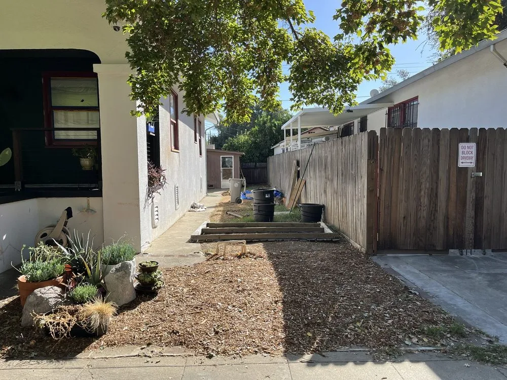 Top-rated landscaping services experts serving Sacramento, CA - Ez Unlimited Labor And Hauling