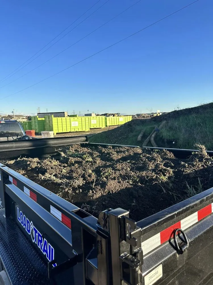 Local garden landscaping for homes in Sacramento, CA by Ez Unlimited Labor And Hauling