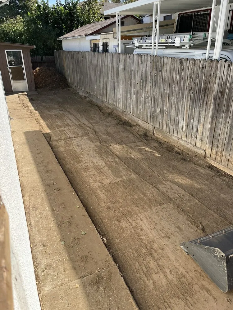 Expert residential landscaping in Sacramento, CA - Ez Unlimited Labor And Hauling