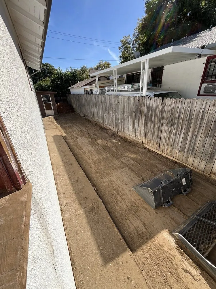 Custom garden landscaping in Sacramento, CA - Ez Unlimited Labor And Hauling