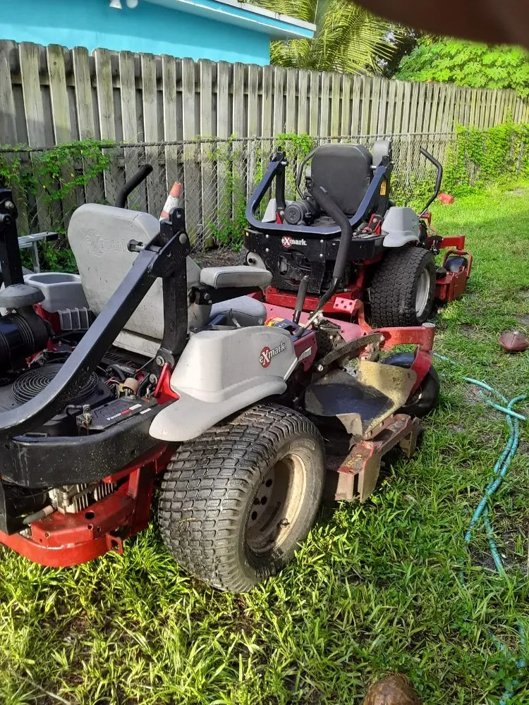 Professional lawn care service in Miami, FL - EZ YARDS