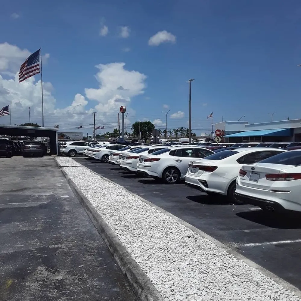 Top-rated residential landscaping for homes across Miami, FL - EZ YARDS