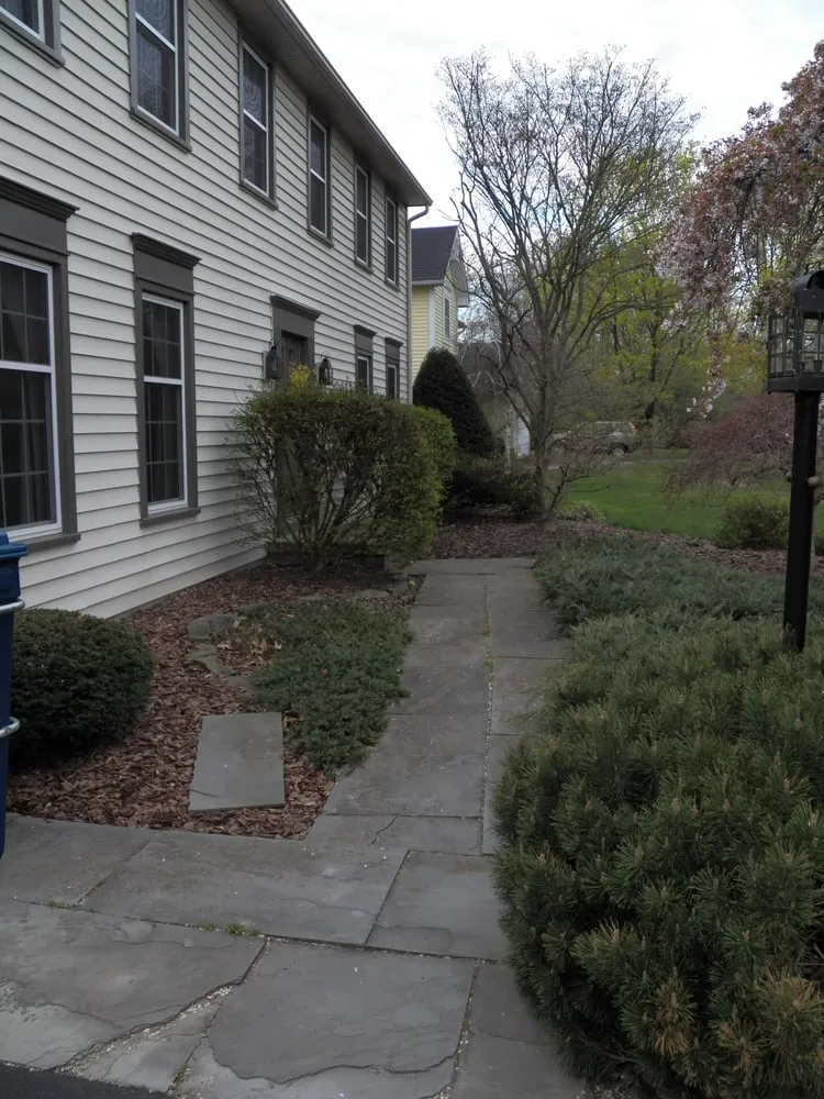 Top-rated lawn care service for beautiful yards in Fairport, NY by EZ4U Lawn Service