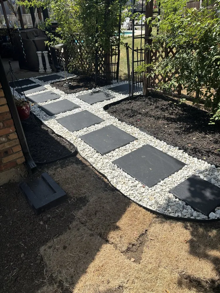 Reliable lawn mowing service in Dallas, TX by Ezpz Lawn Care