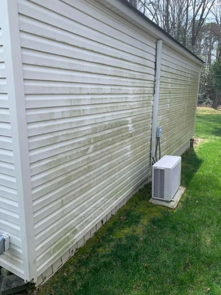 Trusted lawn care service experts serving York, SC - Ezra's Home & Lawn Service's