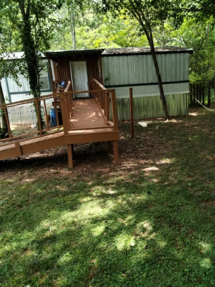 Professional yard cleanup service experts serving York, SC - Ezra's Home & Lawn Service's