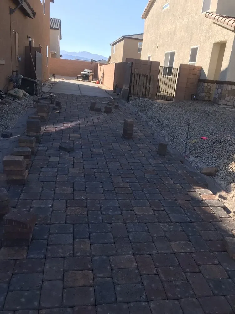 Local garden landscaping experts serving Las Vegas, NV - F & A Landsacping