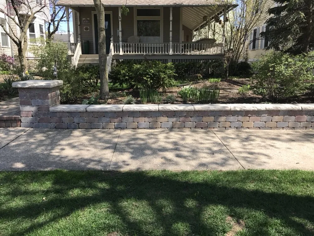 Top-rated yard maintenance in Evanston, IL by F & M Landscaping